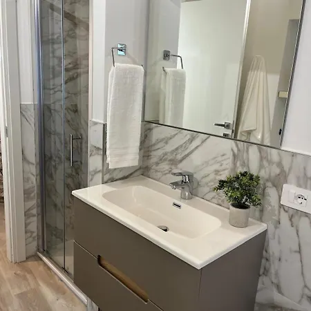 Tra Monti E 아파트 레코