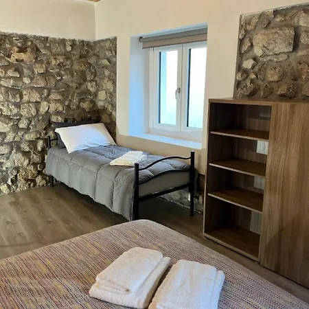 Tra Monti E * 레코