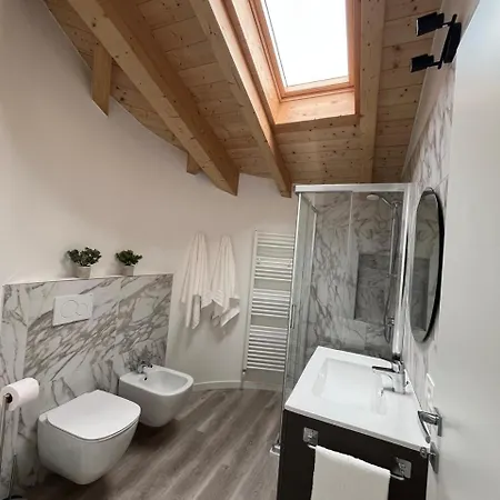 아파트 Tra Monti E *